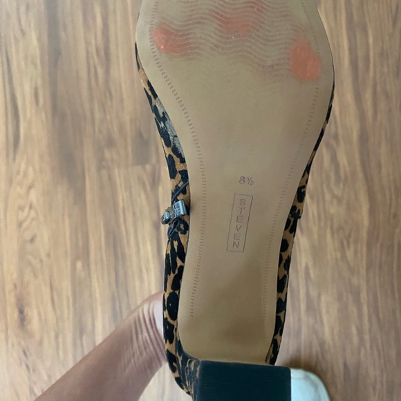 Cheetah booties! - Picture 3 of 3